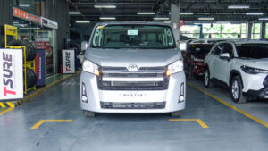 2025 Toyota Hi Ace GL Grandia Manual